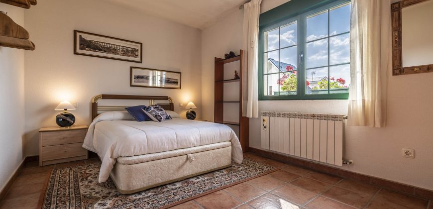 Casa en la sierra – San Rafael – Plza. Ciervos 20