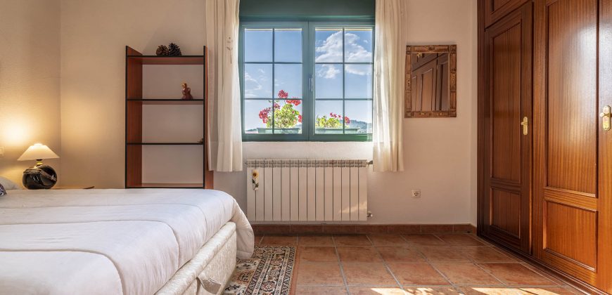 Casa en la sierra – San Rafael – Plza. Ciervos 20