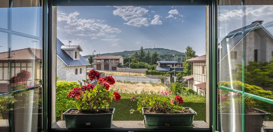 Casa en la sierra – San Rafael – Plza. Ciervos 20