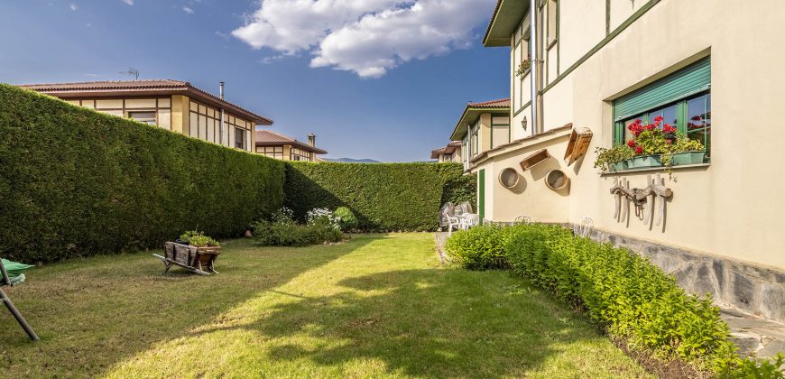 Casa en la sierra – San Rafael – Plza. Ciervos 20
