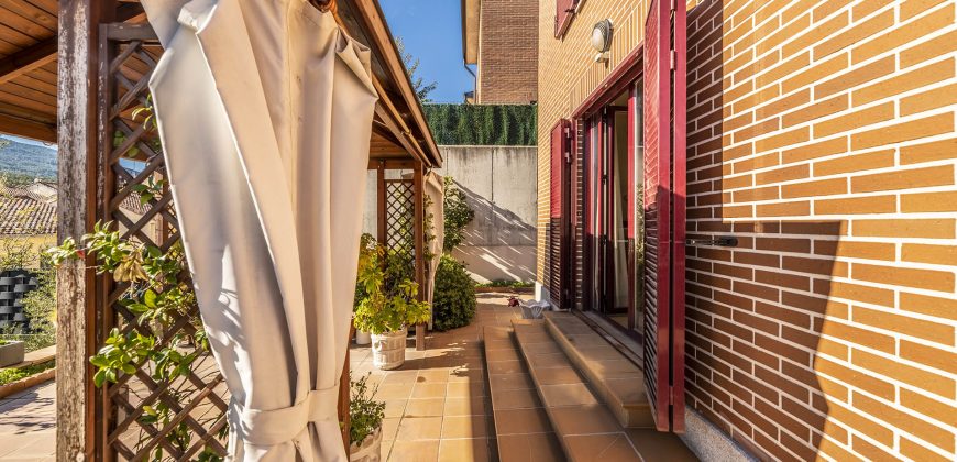 Casa en la sierra – San Rafael – C/ Cantueso 15