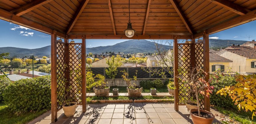 Casa en la sierra – San Rafael – C/ Cantueso 15