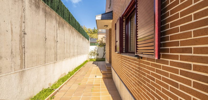 Casa en la sierra – San Rafael – C/ Cantueso 15