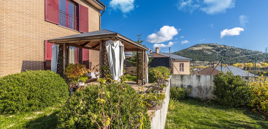 Casa en la sierra – San Rafael – C/ Cantueso 15