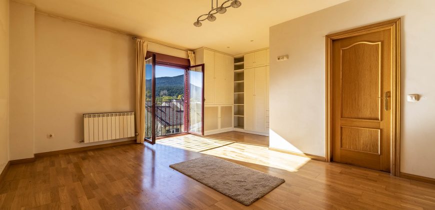 Casa en la sierra – San Rafael – C/ Cantueso 15