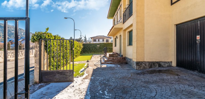 Casa en la sierra – San Rafael – Plza. Ciervos 18