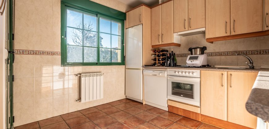 Casa en la sierra – San Rafael – Plza. Ciervos 18