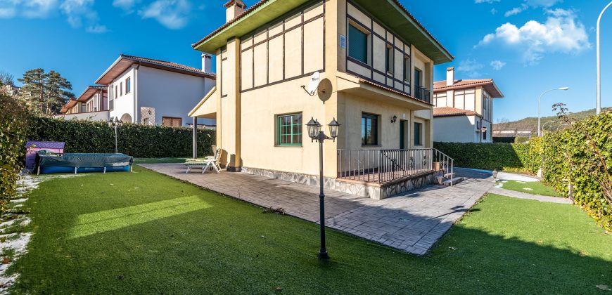 Casa en la sierra – San Rafael – Plza. Ciervos 18