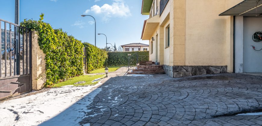 Casa en la sierra – San Rafael – Plza. Ciervos 18