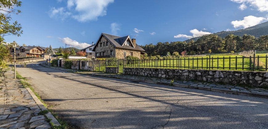 Parcela de Terreno – San Rafael – C/ Peña del Aguila 12