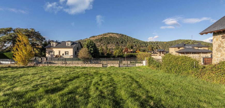 Parcela de Terreno – San Rafael – C/ Peña del Aguila 12