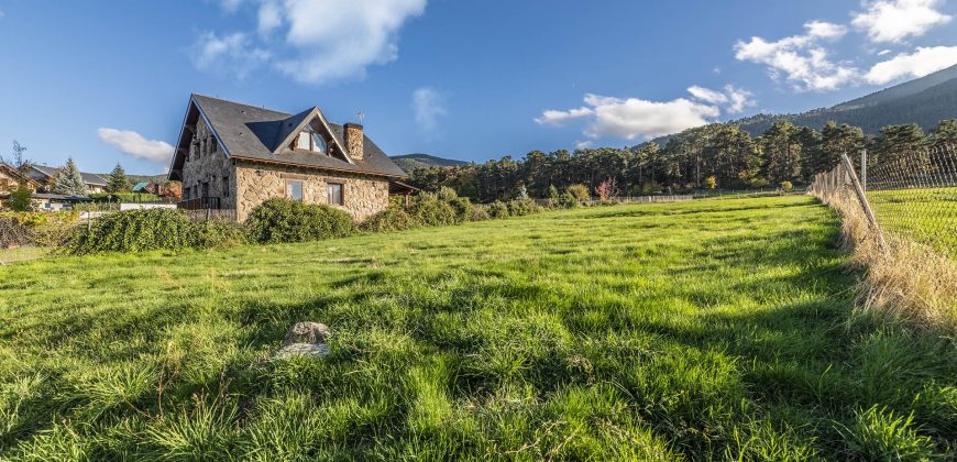 Parcela de Terreno – San Rafael – C/ Peña del Aguila 12